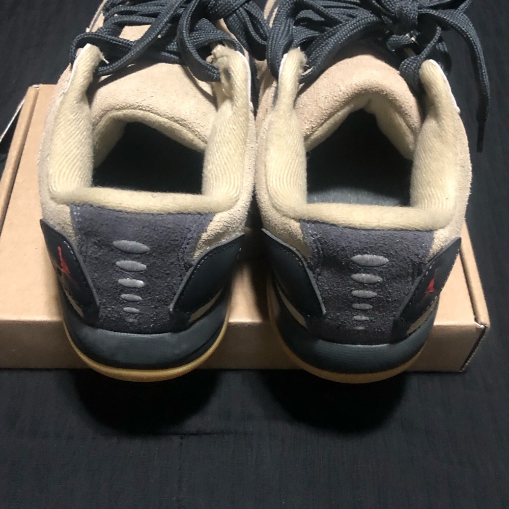 Jordan Session GS Shoes Boy's, Size 6, Khaki Anthracite Suede Gum IB5679-200 - Picture 3 of 5